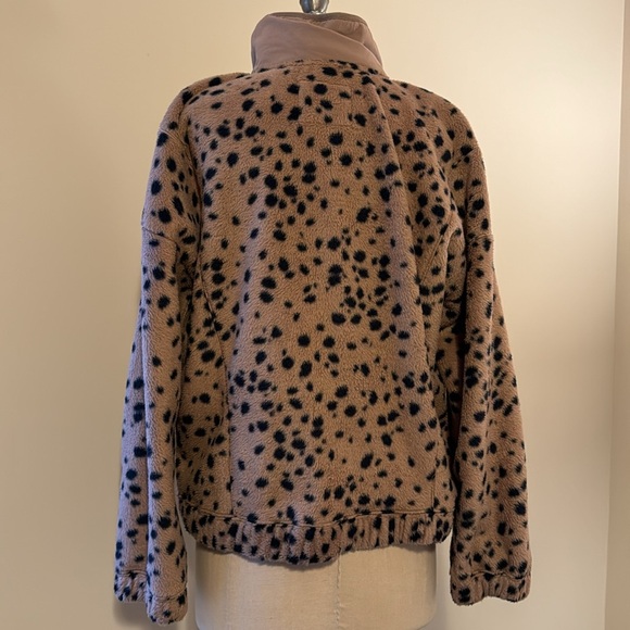 Abercrombie Leopard Fleece snap jacket size Large - Picture 5 of 6
